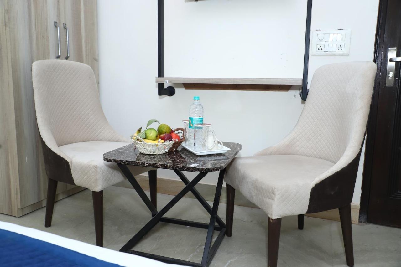 Lyf Corporate Suites - Noida Sector 19 Εξωτερικό φωτογραφία