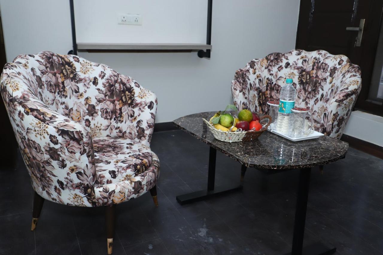 Lyf Corporate Suites - Noida Sector 19 Εξωτερικό φωτογραφία