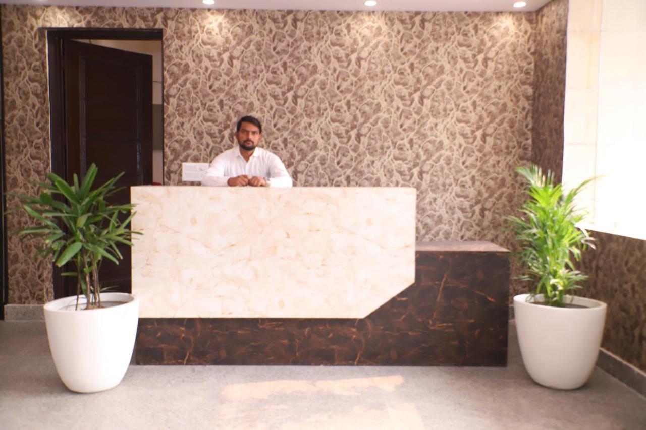 Lyf Corporate Suites - Noida Sector 19 Εξωτερικό φωτογραφία