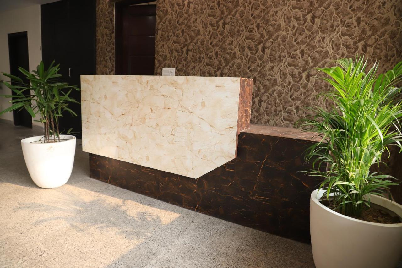 Lyf Corporate Suites - Noida Sector 19 Εξωτερικό φωτογραφία