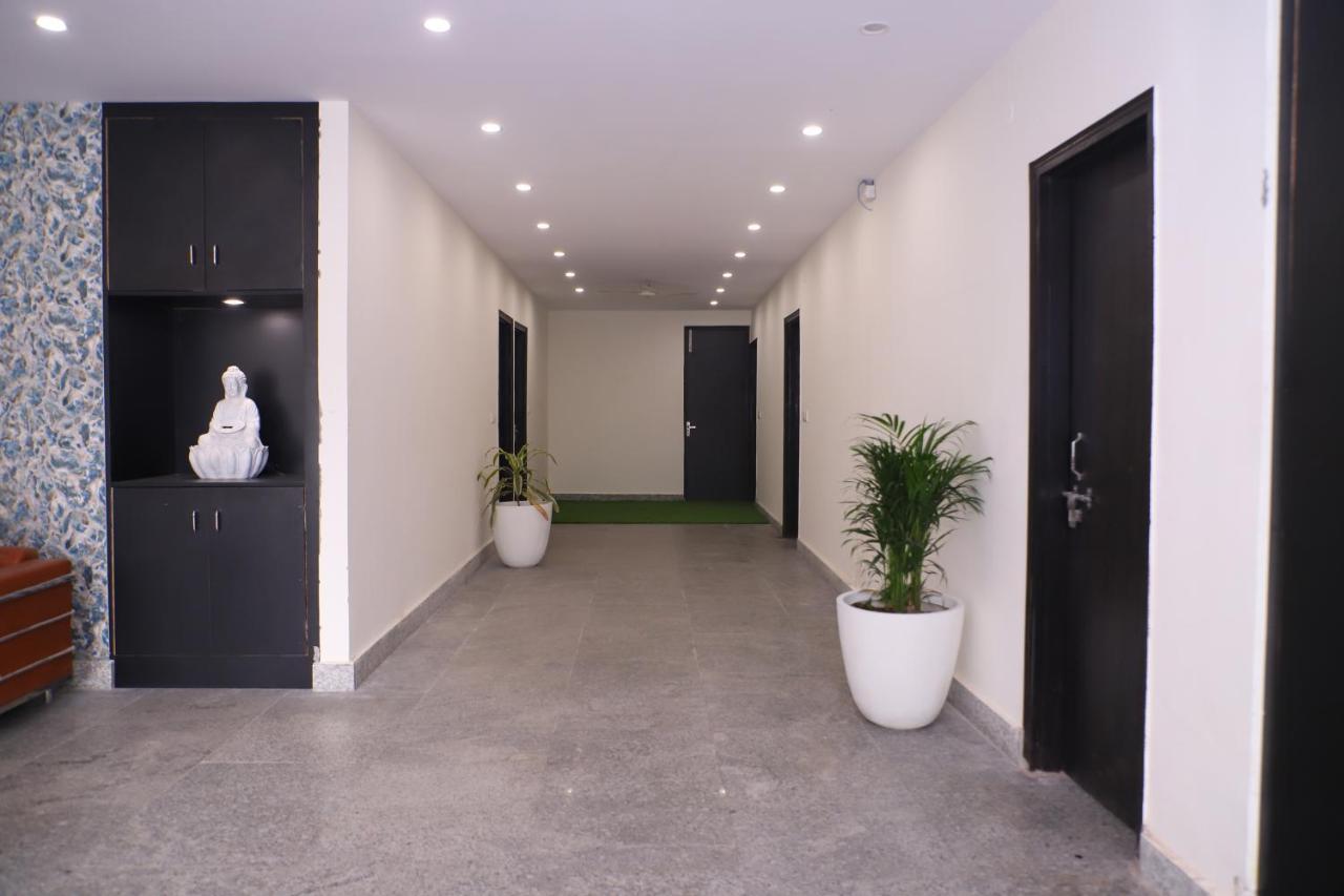 Lyf Corporate Suites - Noida Sector 19 Εξωτερικό φωτογραφία