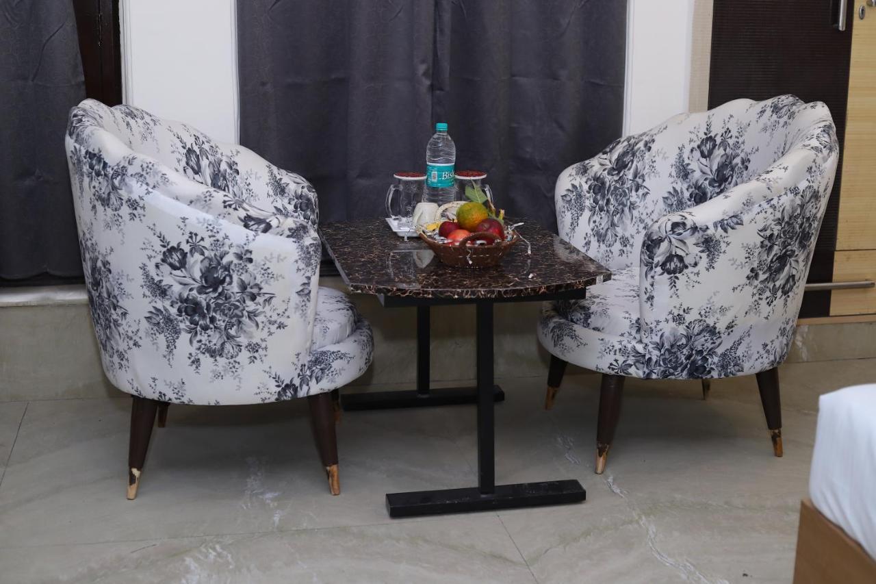 Lyf Corporate Suites - Noida Sector 19 Εξωτερικό φωτογραφία