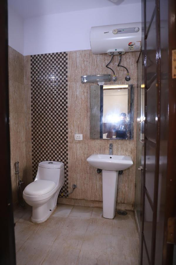 Lyf Corporate Suites - Noida Sector 19 Εξωτερικό φωτογραφία