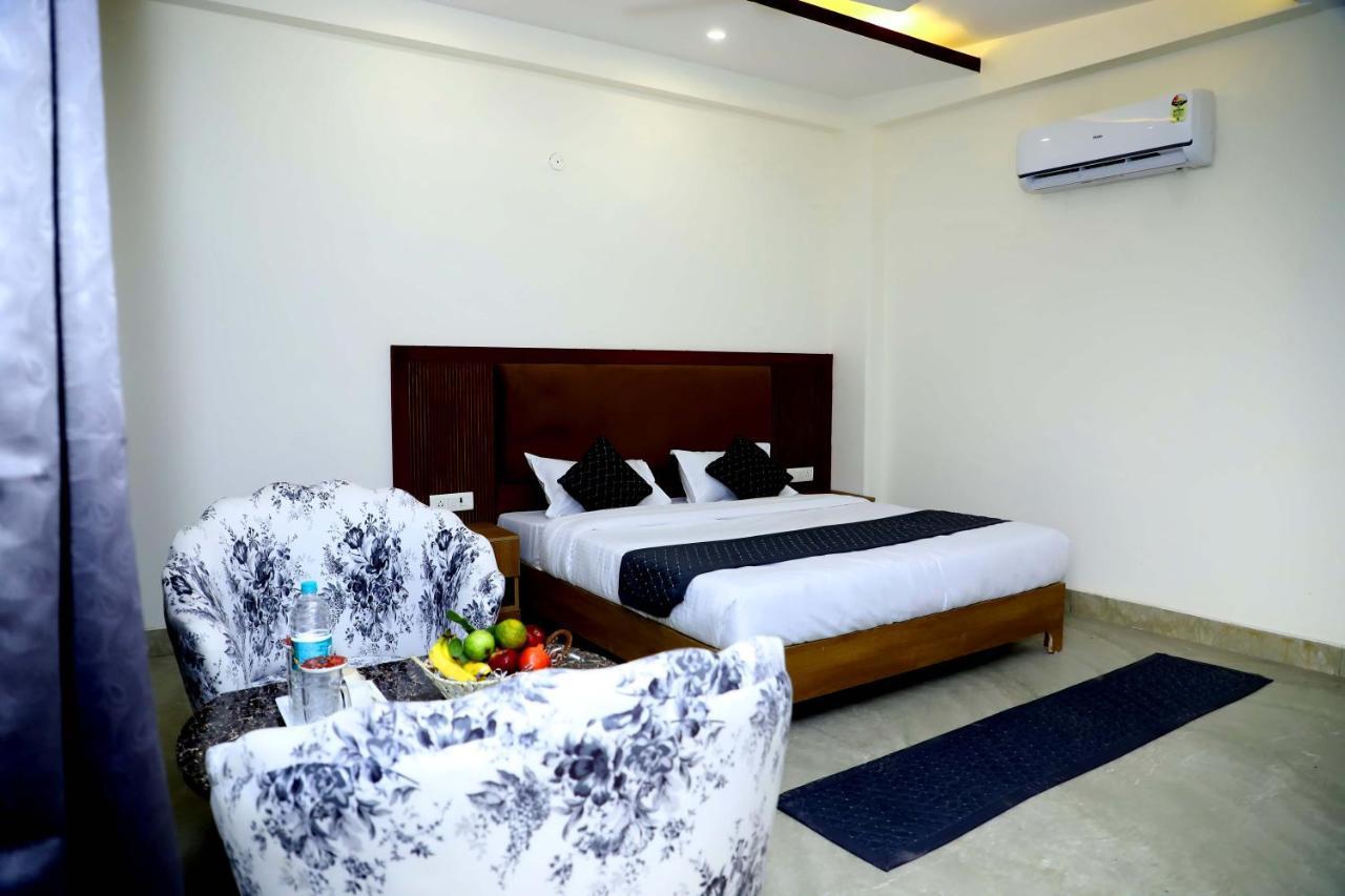 Lyf Corporate Suites - Noida Sector 19 Εξωτερικό φωτογραφία