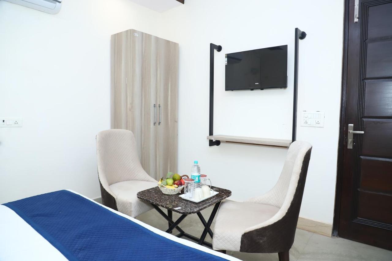 Lyf Corporate Suites - Noida Sector 19 Εξωτερικό φωτογραφία