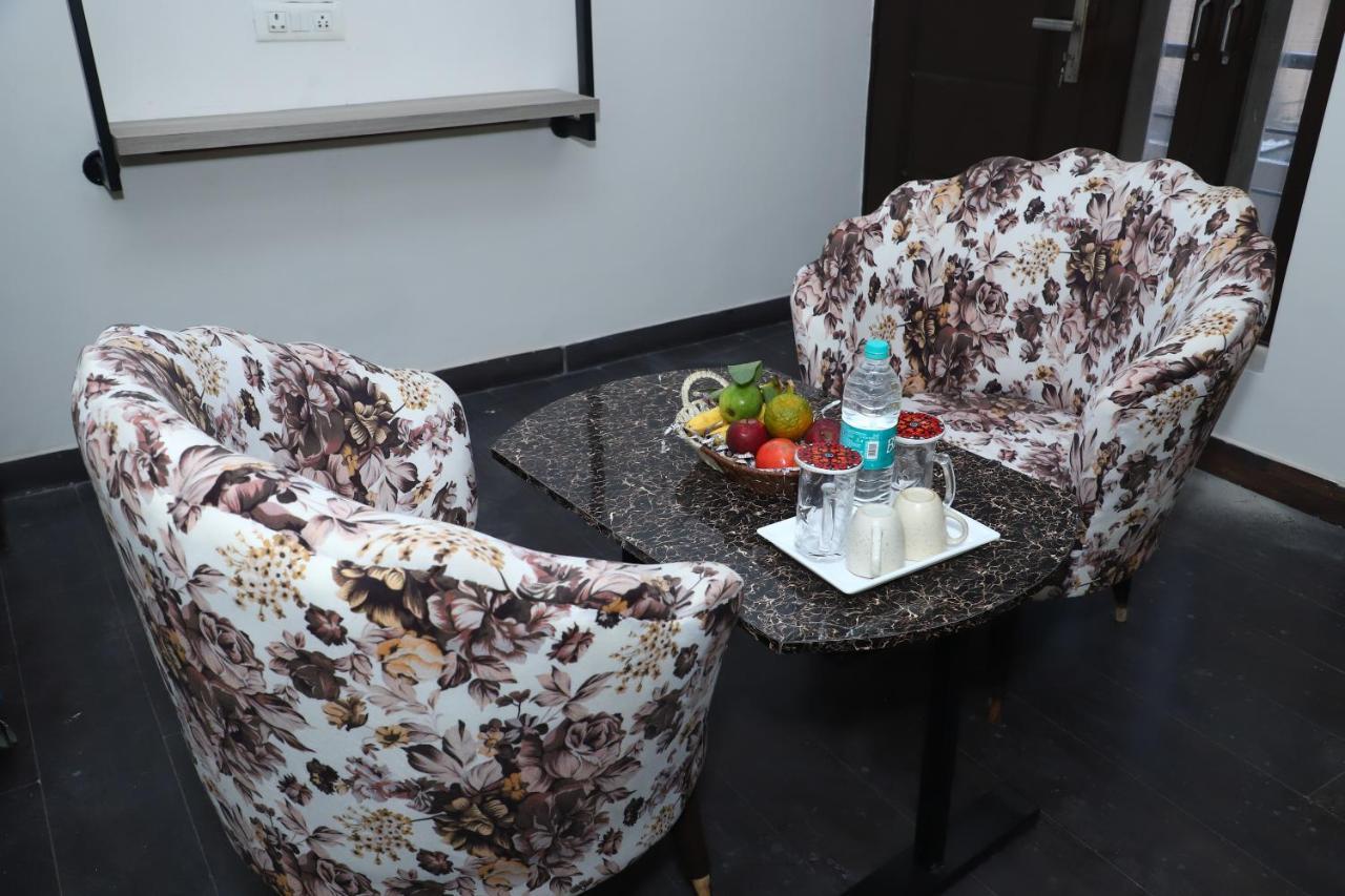Lyf Corporate Suites - Noida Sector 19 Εξωτερικό φωτογραφία